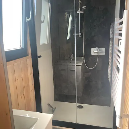 T4 - Proche De La 샬레 *